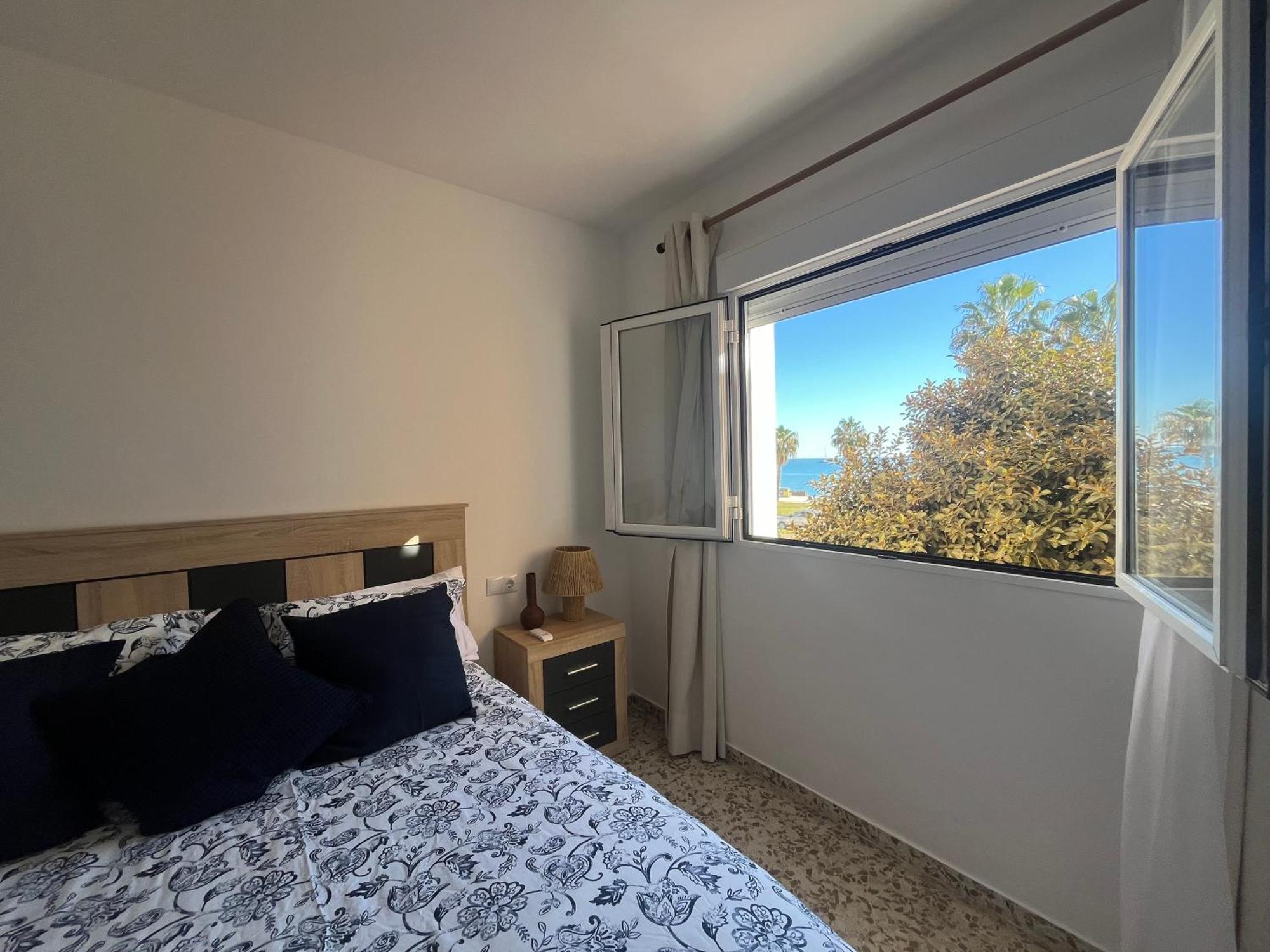 Love Rent4 Malaga Huelin Exterior foto