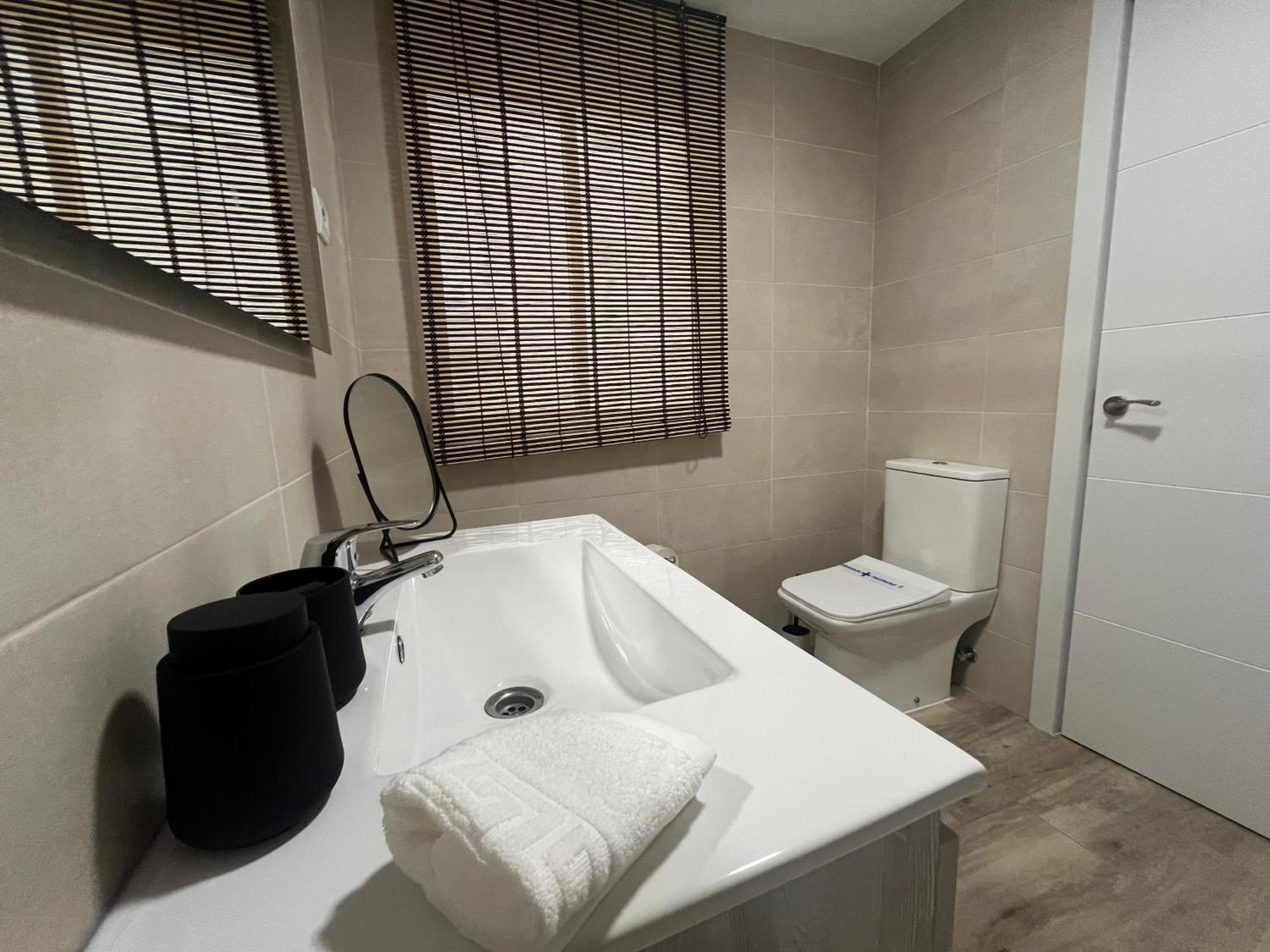 Love Rent4 Malaga Huelin Exterior foto