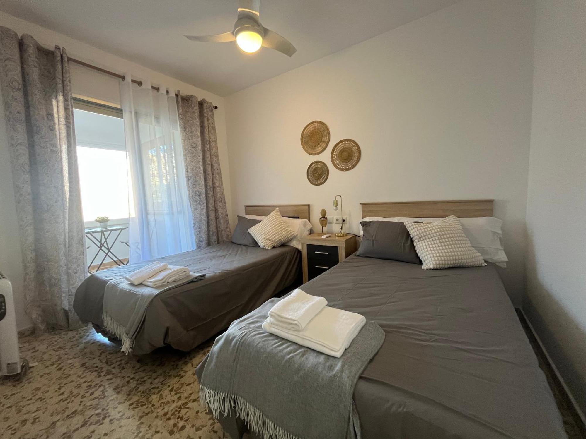 Love Rent4 Malaga Huelin Exterior foto