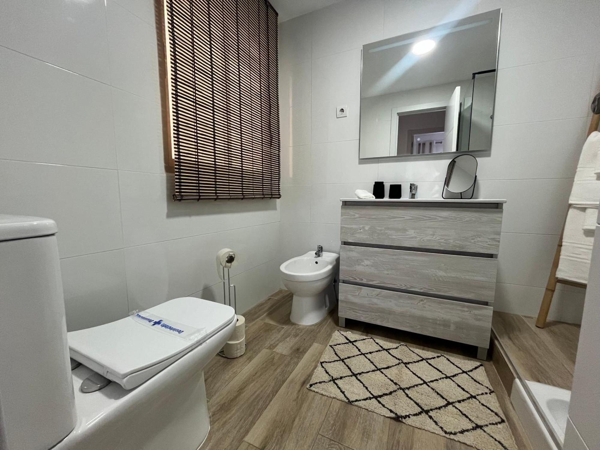 Love Rent4 Malaga Huelin Exterior foto